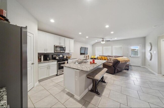 Building Photo - 7515 Flintrock Hollow Trail