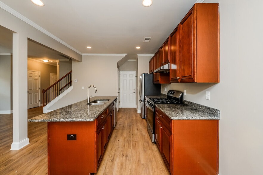 Building Photo - 2291 Wentworth Park Dr