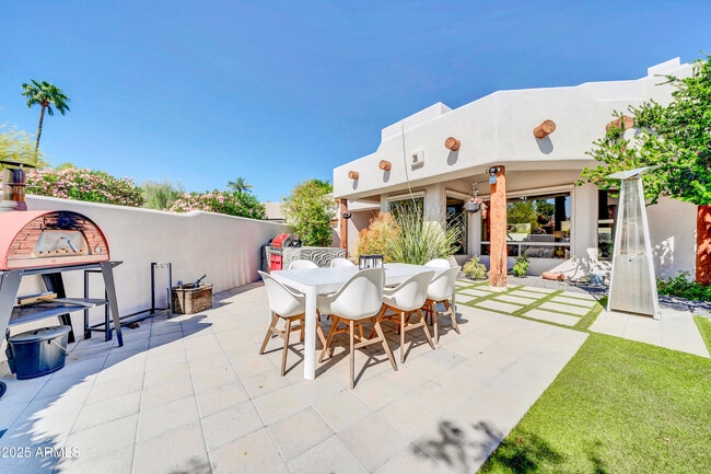 Building Photo - 6139 N 31st Ct