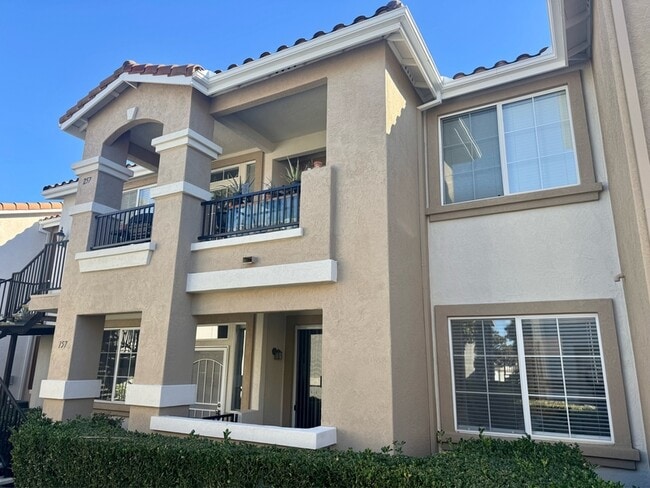 Building Photo - 10766 Sabre Hill Dr