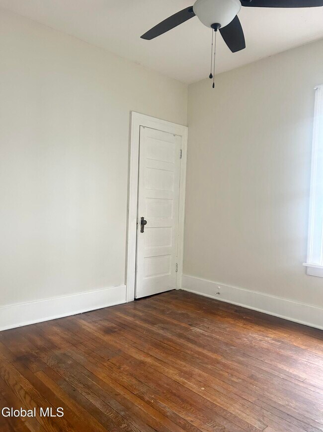 Building Photo - 1204 19th St