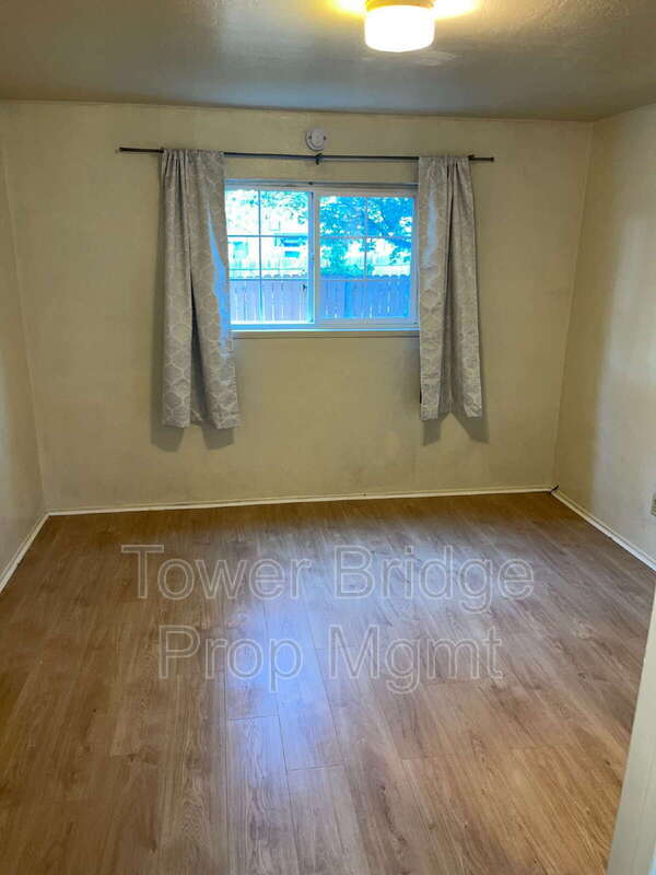 Building Photo - 2612 Connie Dr