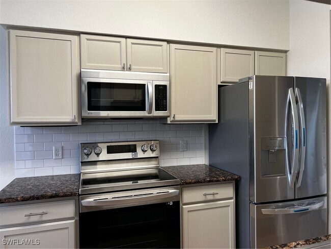 Building Photo - 7925 Preserve Cir