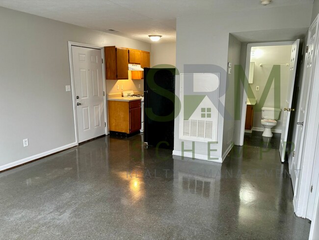 Building Photo - First floor 1 bedroom in West Louisville! Section 8 Accepted