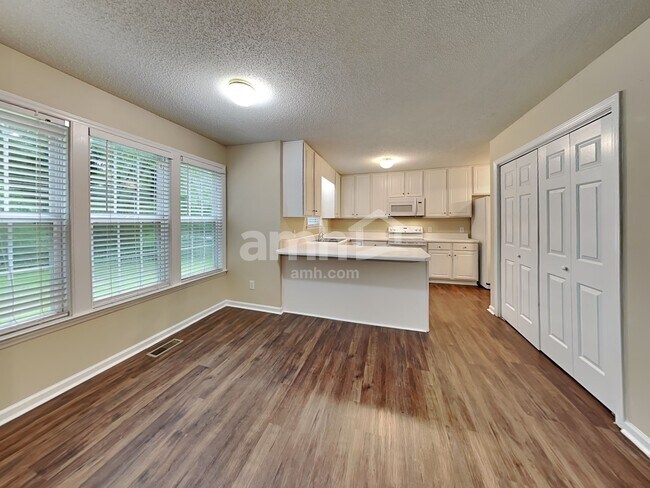 Building Photo - 506 Westminster Dr