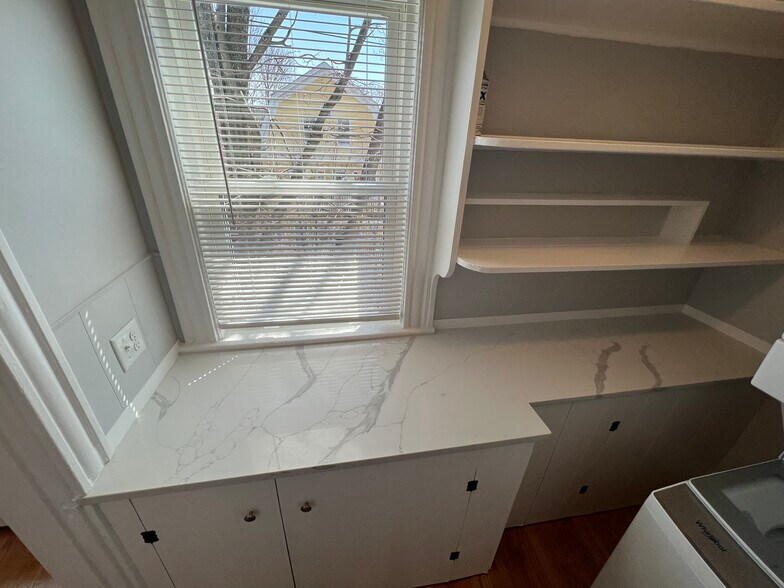 Building Photo - 2 Gilson Ter