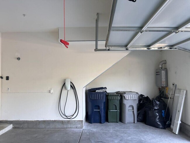 Building Photo - 1010 Mud Pie Ln