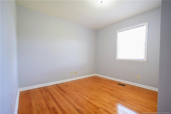 Building Photo - 5330 Plateau Ct