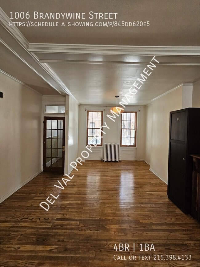 Primary Photo - Large 4-Bedroom, 1 Bath home for Rent in l...