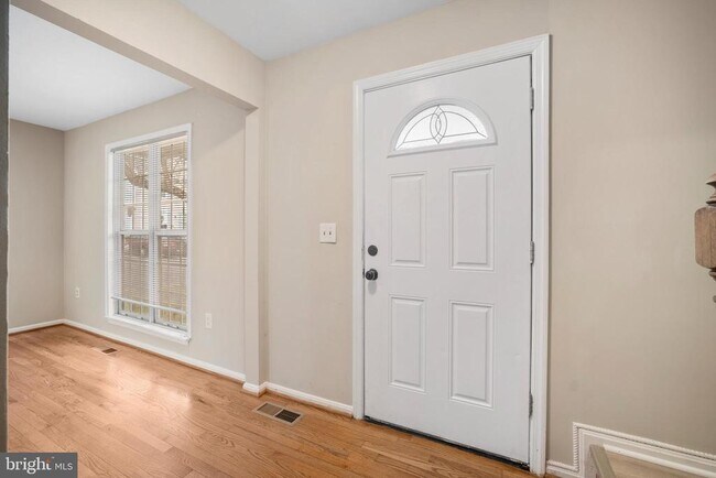 Building Photo - 1 Esmond Ct