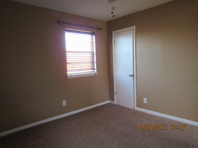 Building Photo - Rolling Meadows!!!