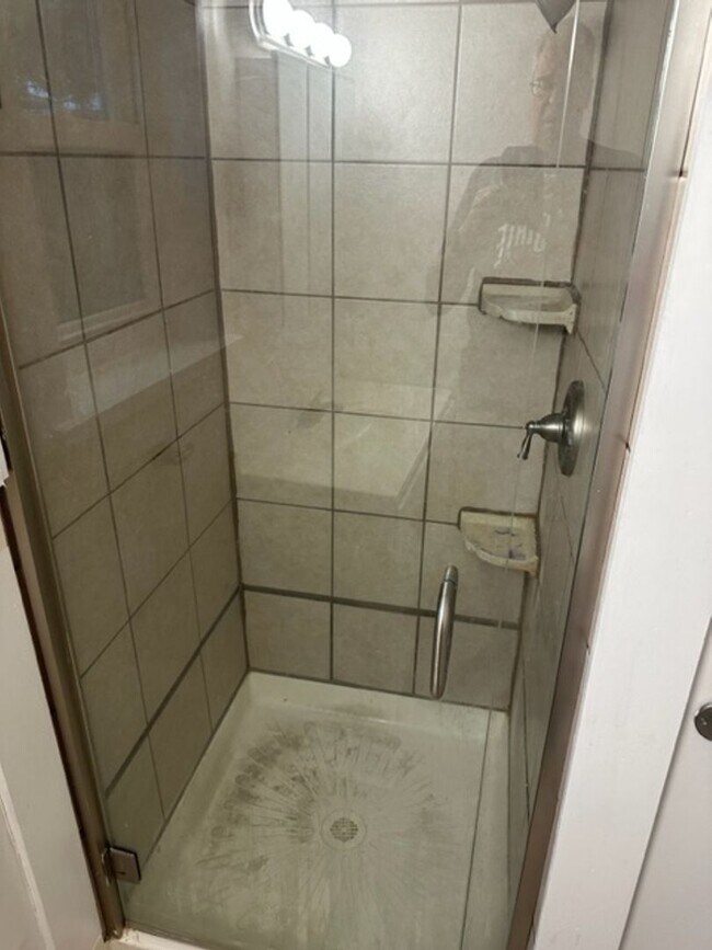 Building Photo - 605 E Buchtel Ave