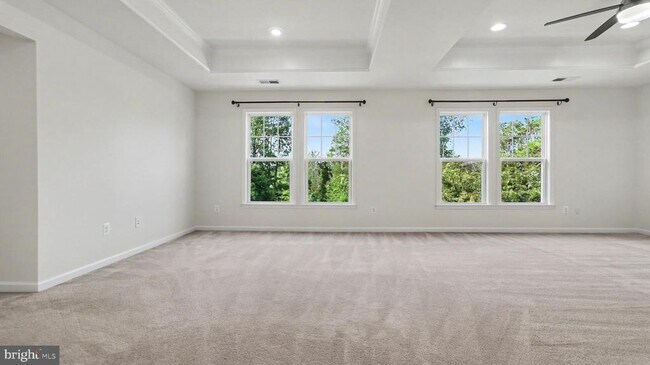 Building Photo - 40978 Spur Run Ln
