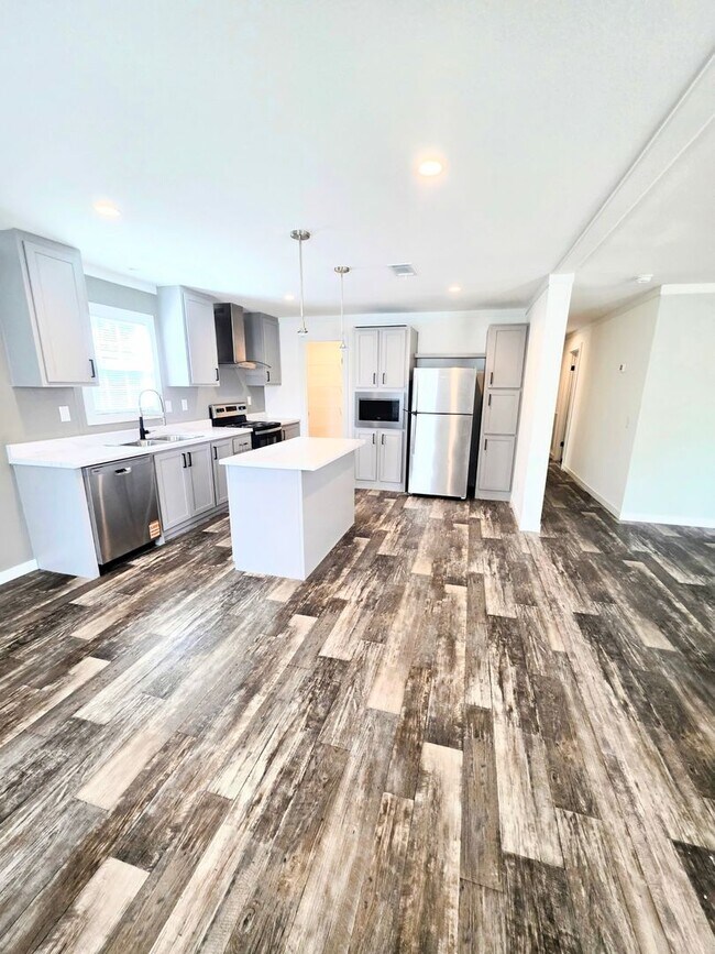 Building Photo - Brand-New Home 3 Bedroom 2 Bathroom