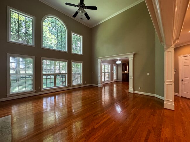 Building Photo - 3120 Hemingway Ln