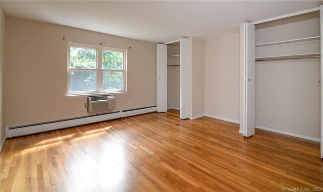 Building Photo - 42 Abner Ct