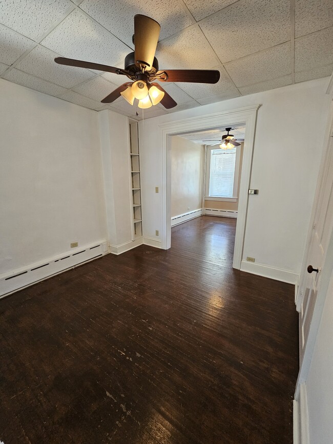 Building Photo - 829 Willow St