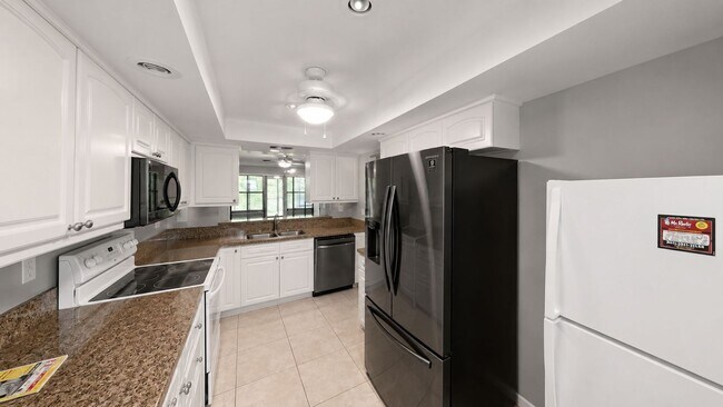 Building Photo - 2 Bedroom Home with Community Pool for Rent in Sebring, FL