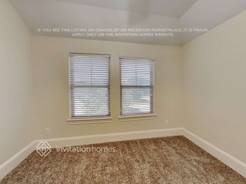 Building Photo - 1306 Lucas St