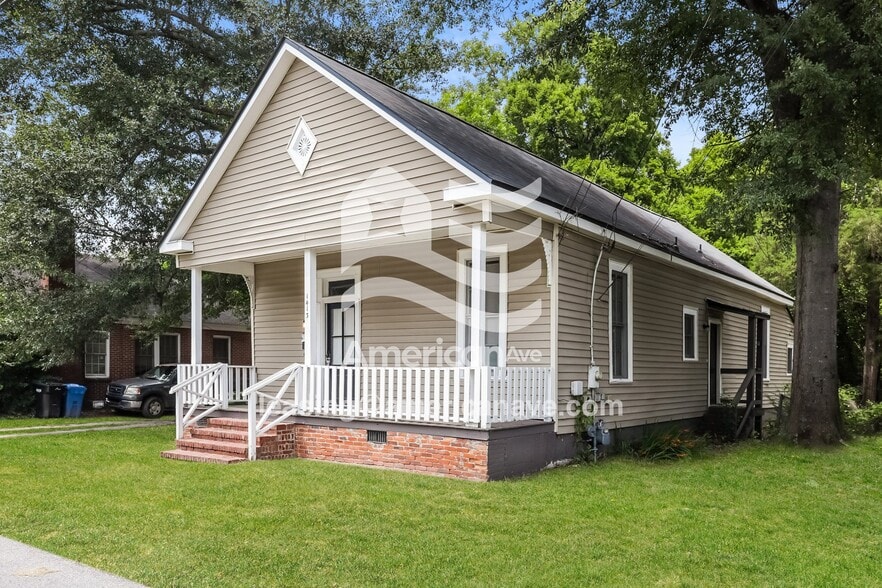 Building Photo - 1413 Springer St
