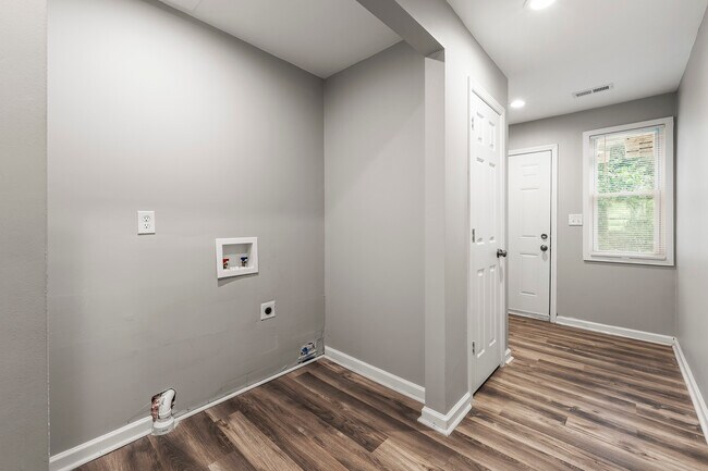 Building Photo - 1780 Brewer Blvd SW