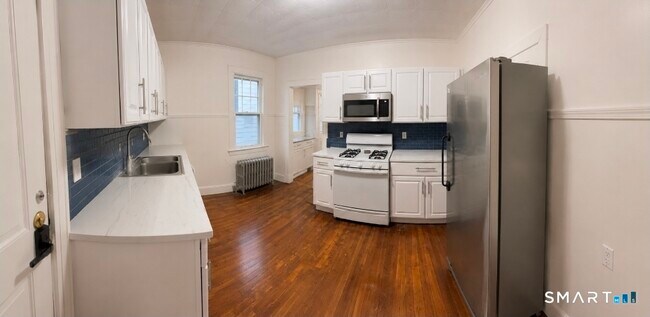 Building Photo - 97 Beacon St