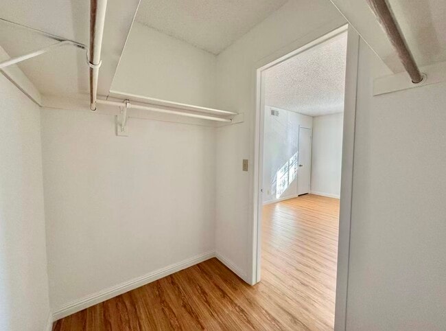 Building Photo - 4310 Sanderling Cir