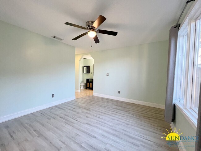 Building Photo - 1059 Windmill Dr