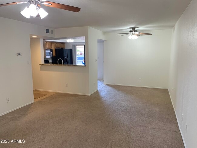 Building Photo - 9445 N 94th Pl