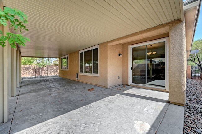 Building Photo - 10240 Gladstone Peak St
