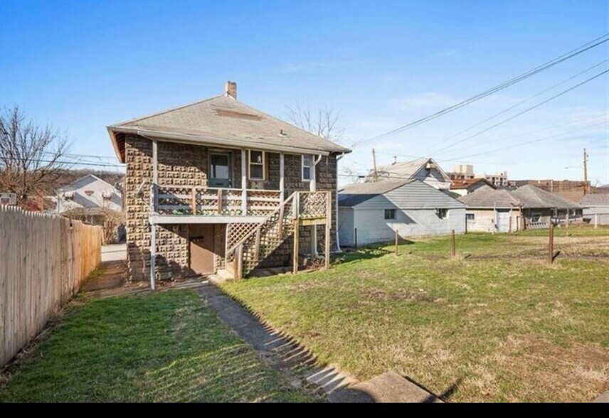 Building Photo - 1609 Kenneth Ave
