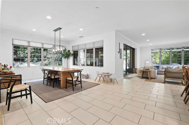 Building Photo - 7 Sunset Cove