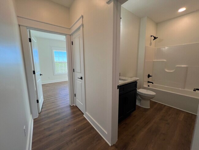 Building Photo - 308 Wolverine Way