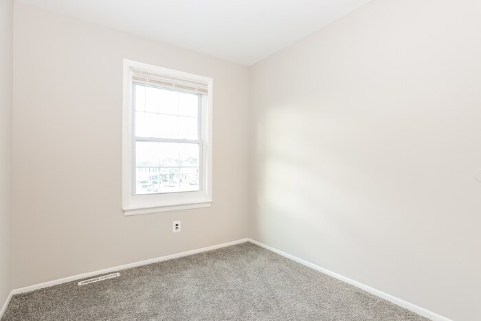 Building Photo - 1386 Harford Square Dr
