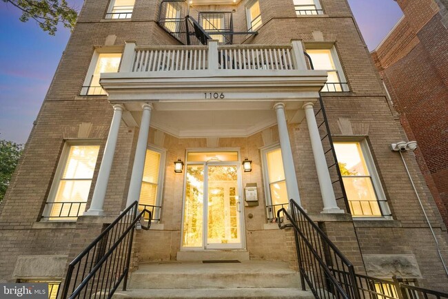 Building Photo - 1106 Columbia Rd NW