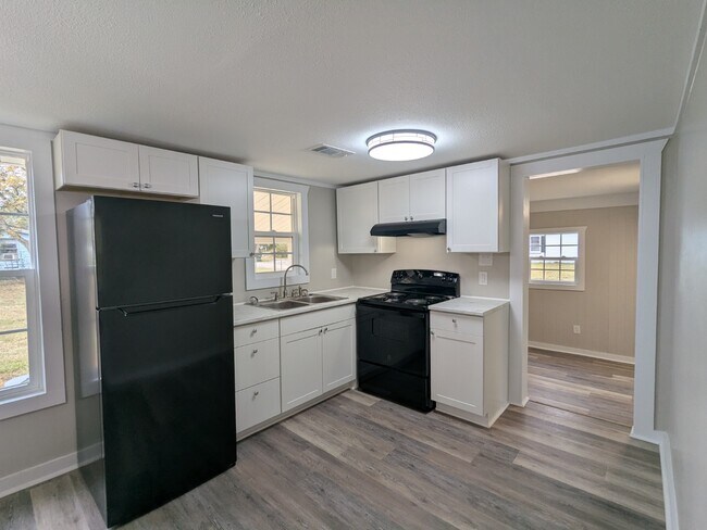 Building Photo - 202 Underwood Dr