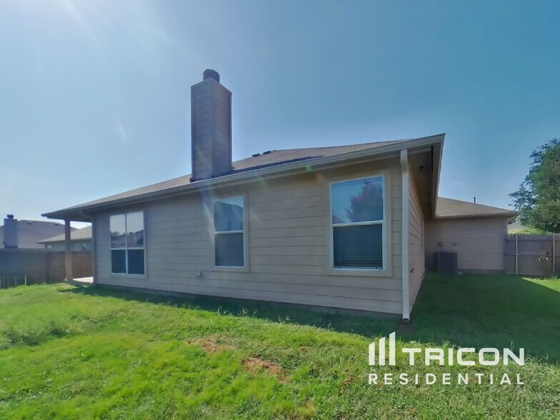 Building Photo - 812 San Felipe Trail