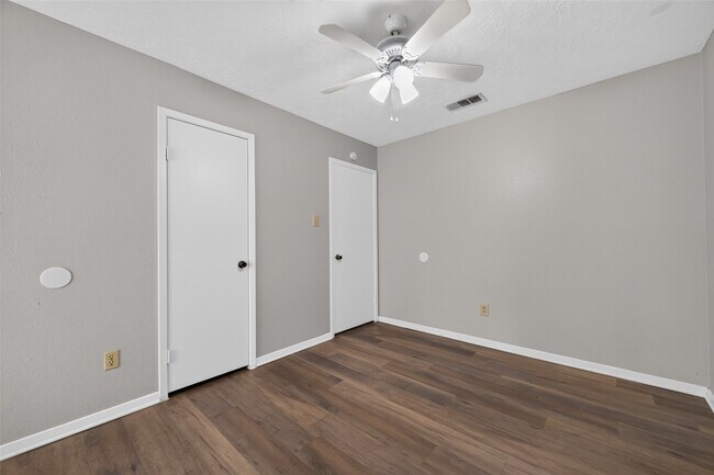 Building Photo - 2403 Autumn Springs Ln