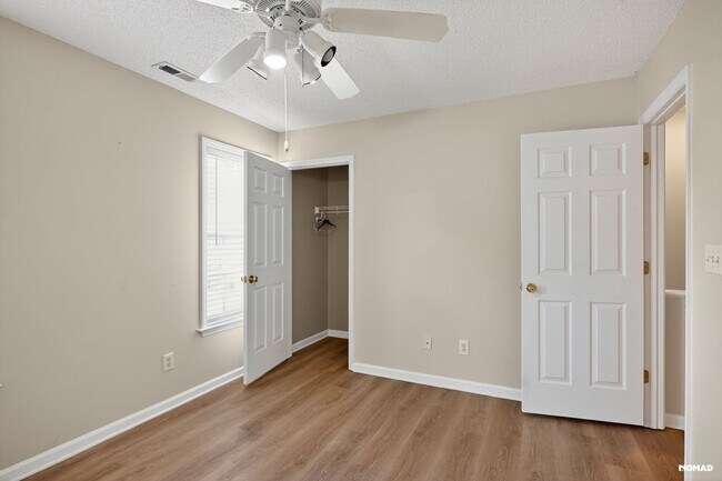 Building Photo - Charming 2BR Townhome in Raleigh Golf Community
