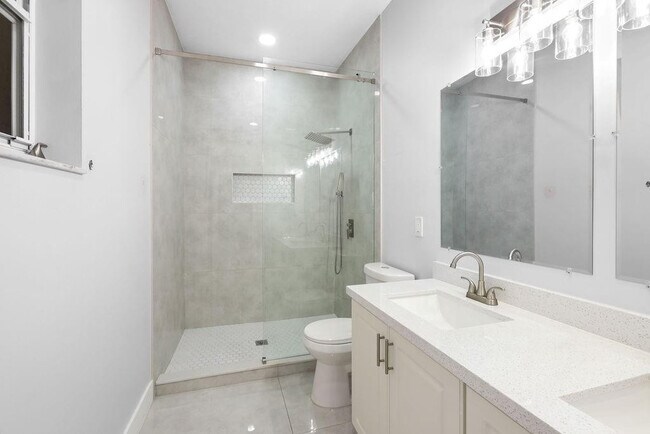 Building Photo - 4812 NW 19th St