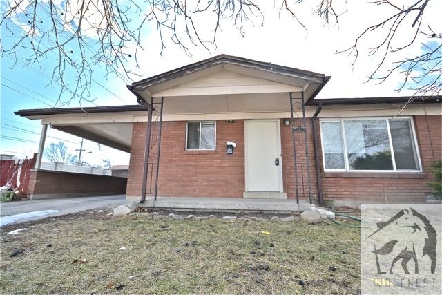 Building Photo - Beautiful 3 Bedroom West Valley Duplex