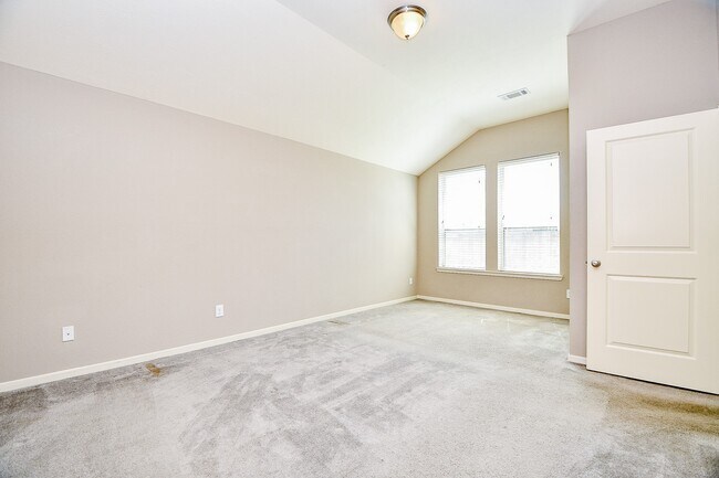 Building Photo - 2023 Manchester Crossing Dr
