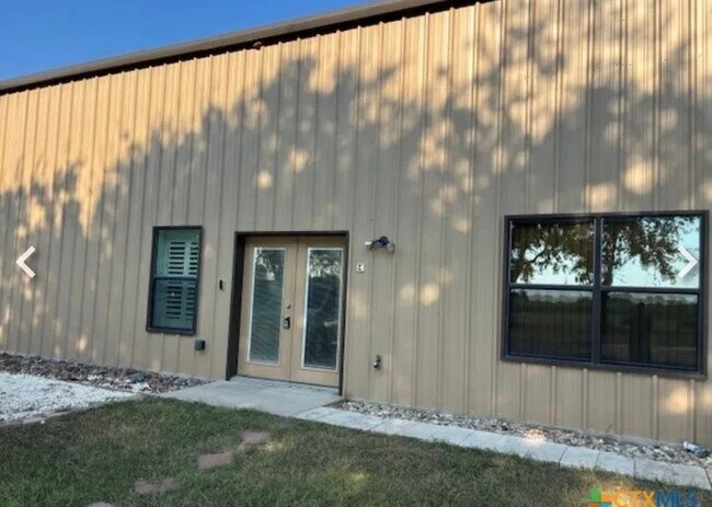 Building Photo - 17307 Old TX 81
