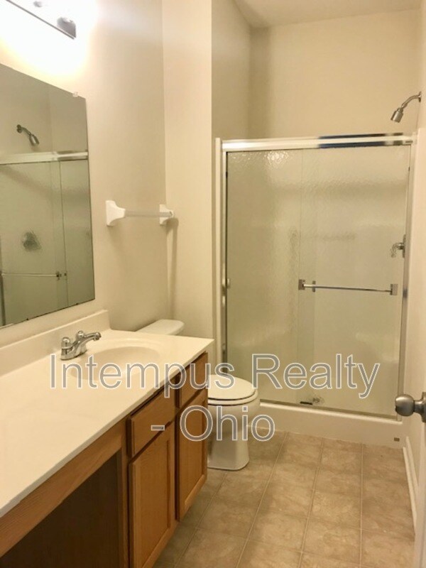 Building Photo - 2844 Hillstone St