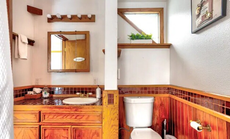 Building Photo - 3109 6th Ave