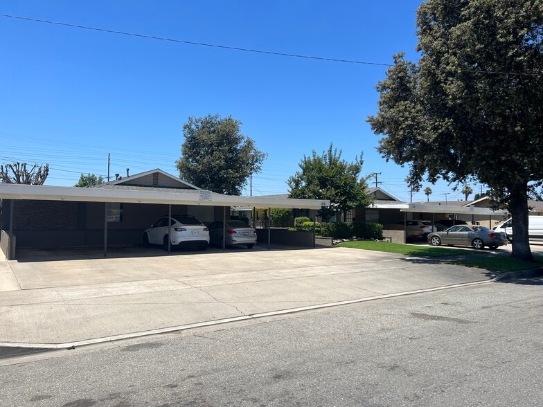 Building Photo - Charming 1 Bedroom unit, completely remodeled with In-Unit Washer/Dryer!