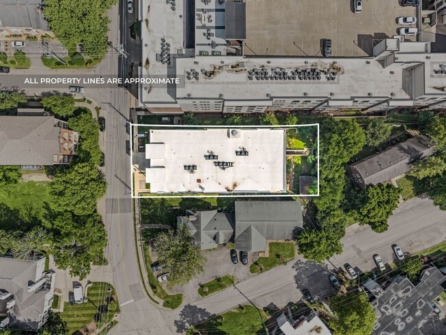 Building Photo - 119 Acklen Park Dr