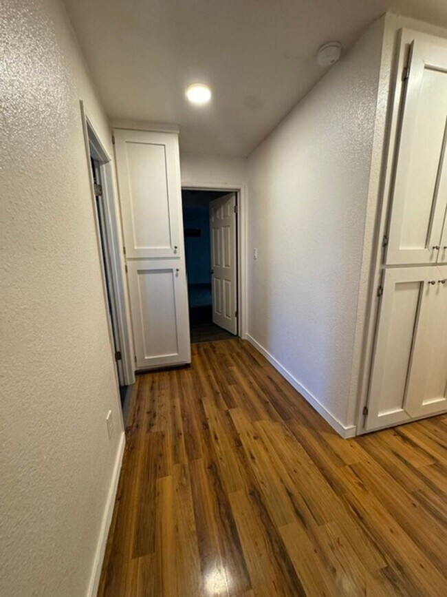 Building Photo - Beautiful 4 Bedroom 2 Bathroom Home with Solar!