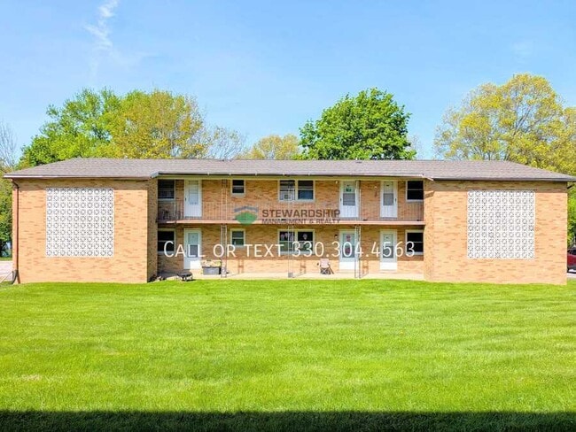 Building Photo - 614 Highland Dr
