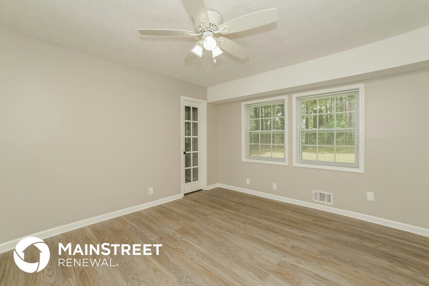 Building Photo - 608 Upland Ridge Dr NW